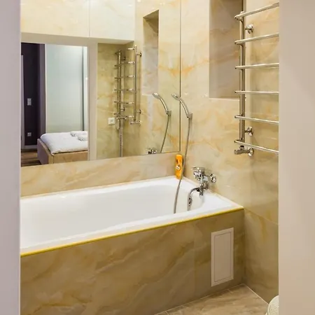 Apartment в центрі вул куліша 5 хв до оперного театру *