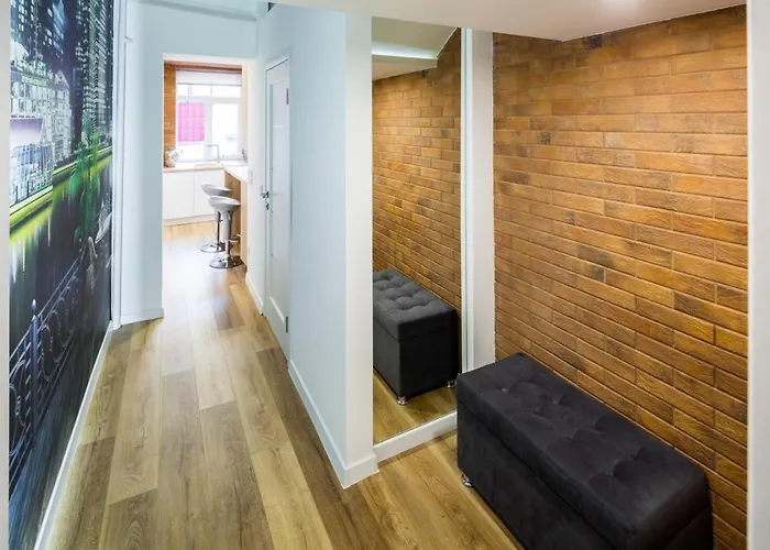 в центрі вул куліша 5 хв до оперного театру * Lvov