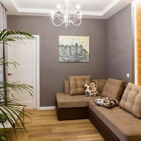 Apartment в центрі вул куліша 5 хв до оперного театру *